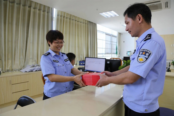 nEO_IMG_p2-民法典丨监狱警察的民法典宣传学习活动精彩不停！ .jpg